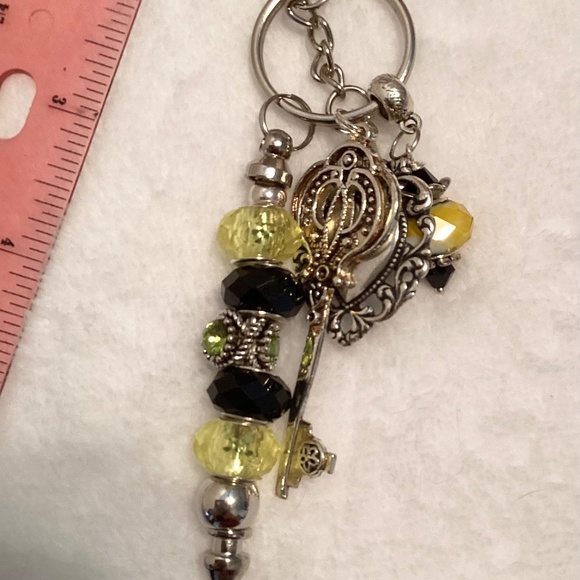 KEY TO MY HEART!   Purse charm clip-on.. - Picture 2 of 2